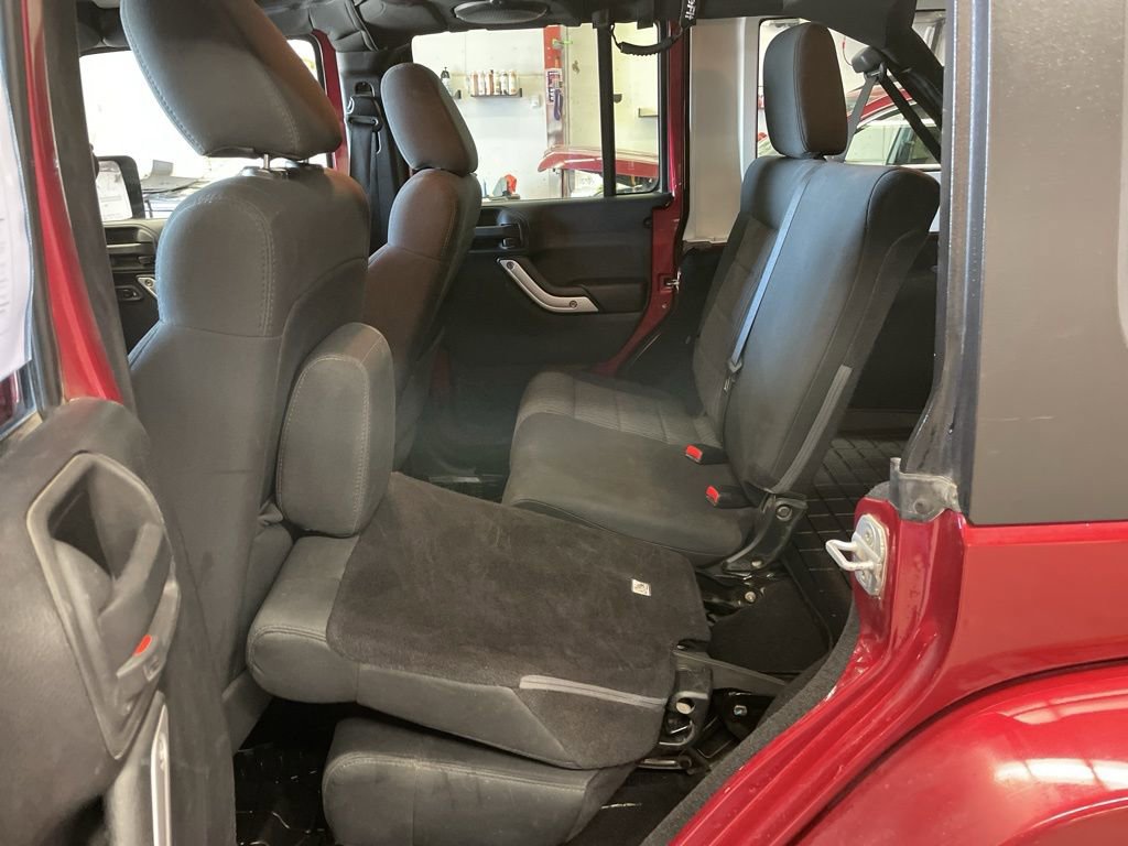 Used 2011 Jeep Wrangler Unlimited Sahara w/ Dual Top Group image 22