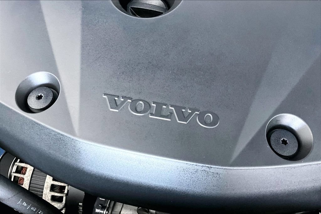 Used 2020 Volvo XC40 T5 R-Design AWD/4WD image 43