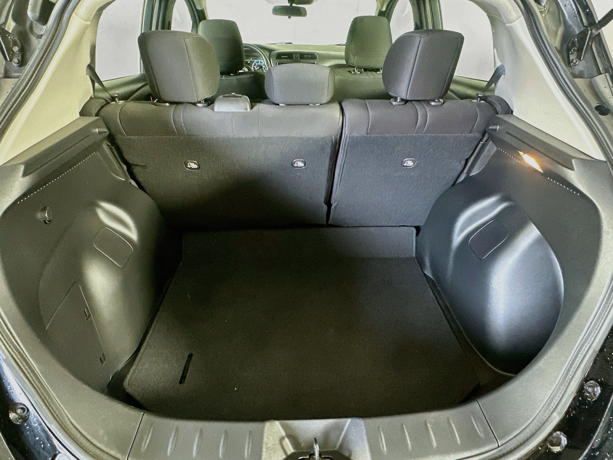 Used 2024 Nissan Leaf S FWD image 27