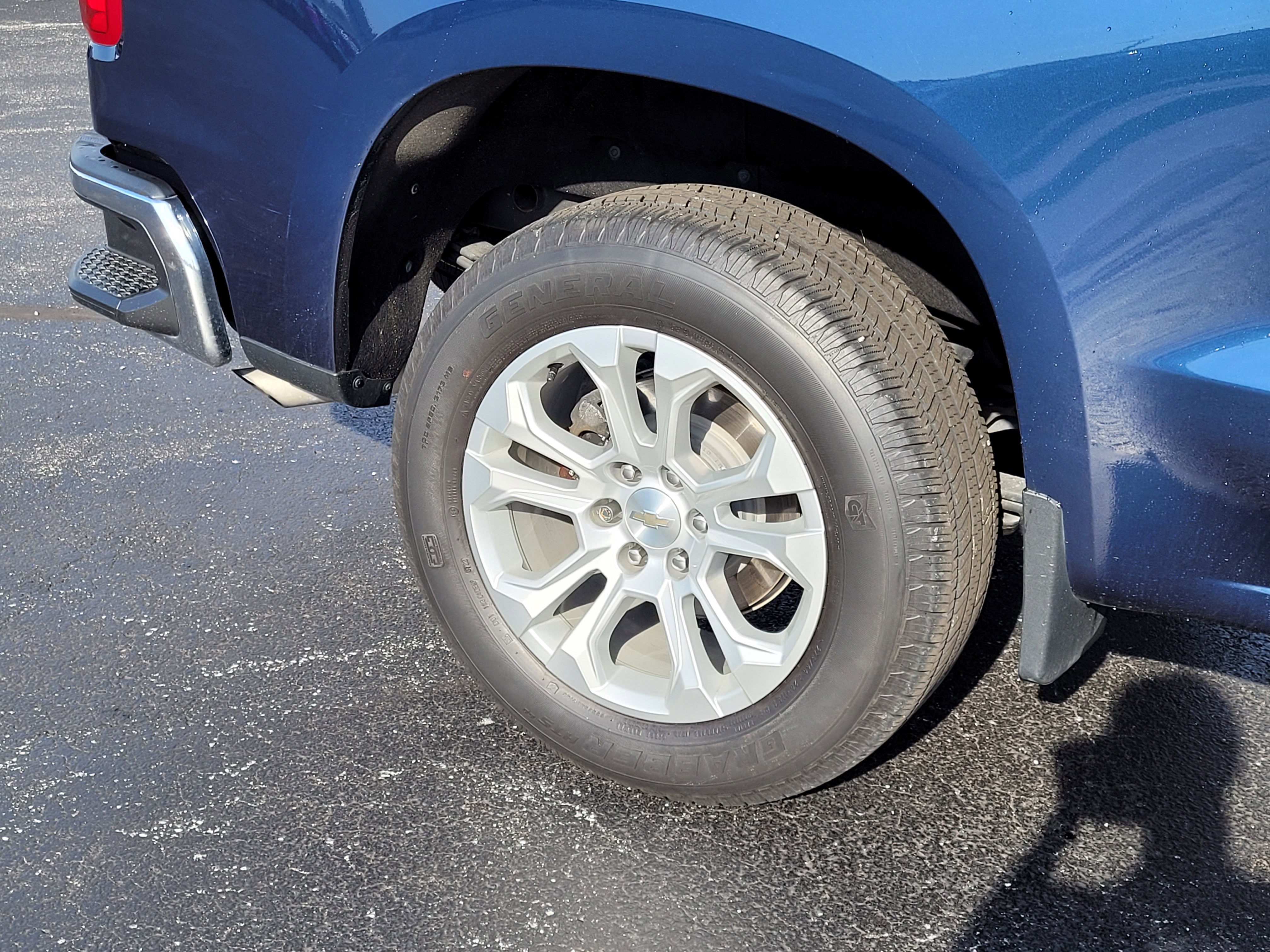 Used 2022 Chevrolet Silverado 1500 LTZ w/ LTZ Convenience Package II image 10