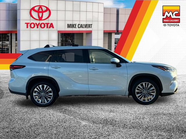 Used 2026 Toyota Highlander Platinum AWD/4WD image 6