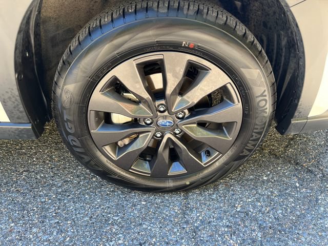 Certified 2025 Subaru Outback Onyx Edition AWD/4WD image 24