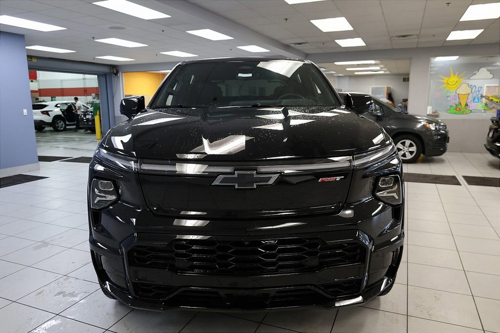 New 2024 Chevrolet Silverado EV RST image 8
