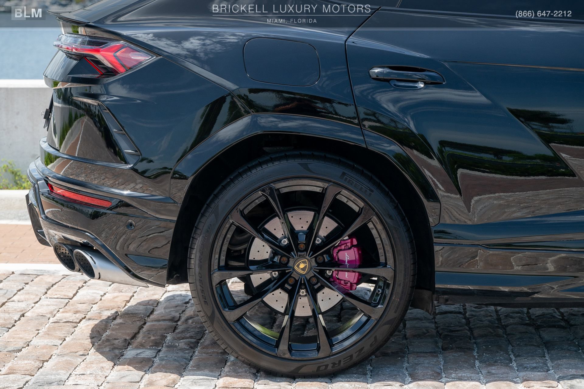 Used 2022 Lamborghini Urus AWD/4WD image 46