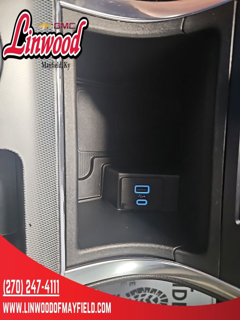 Used 2021 Ford Edge Titanium AWD/4WD image 24