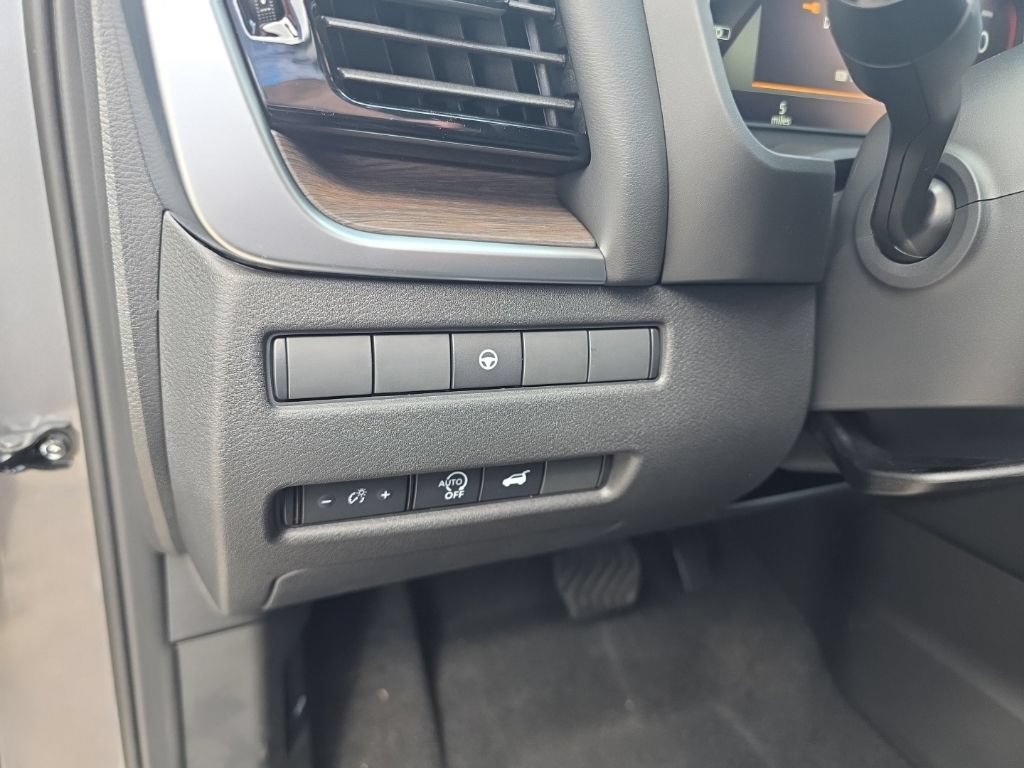 New 2026 Nissan Rogue Platinum AWD/4WD image 18