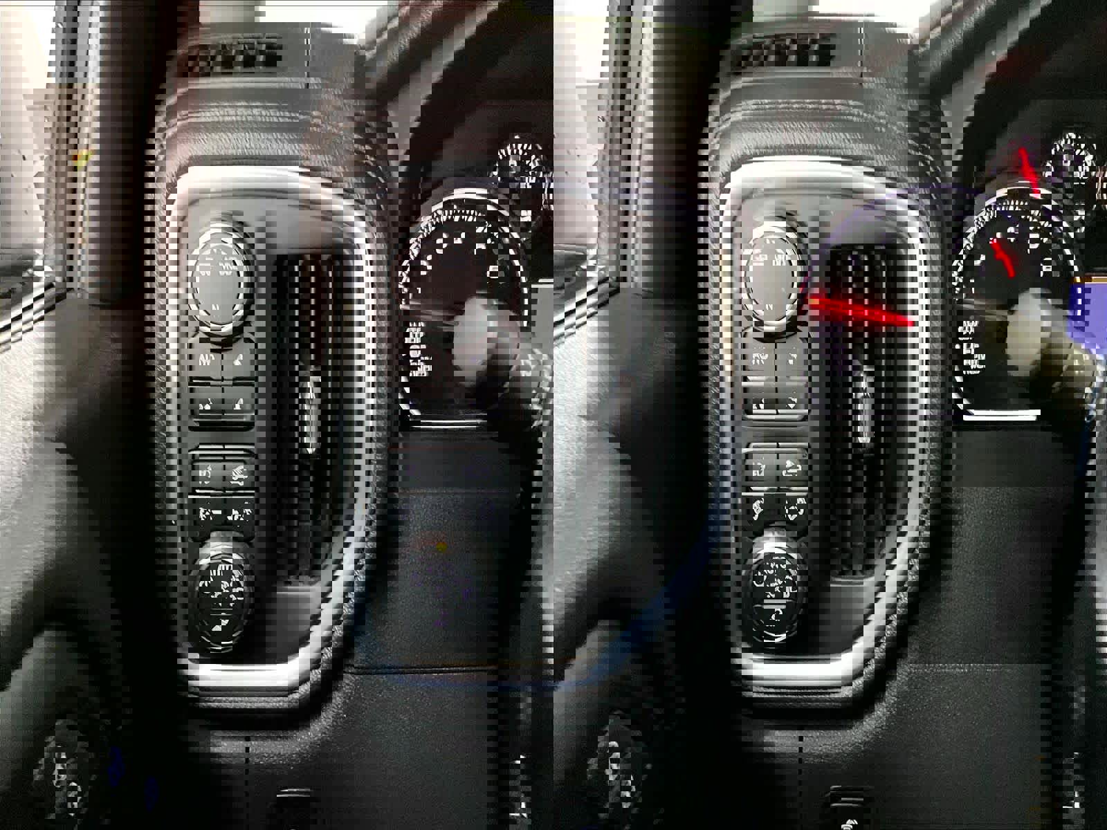 Used 2021 Chevrolet Silverado 1500 LTZ image 37