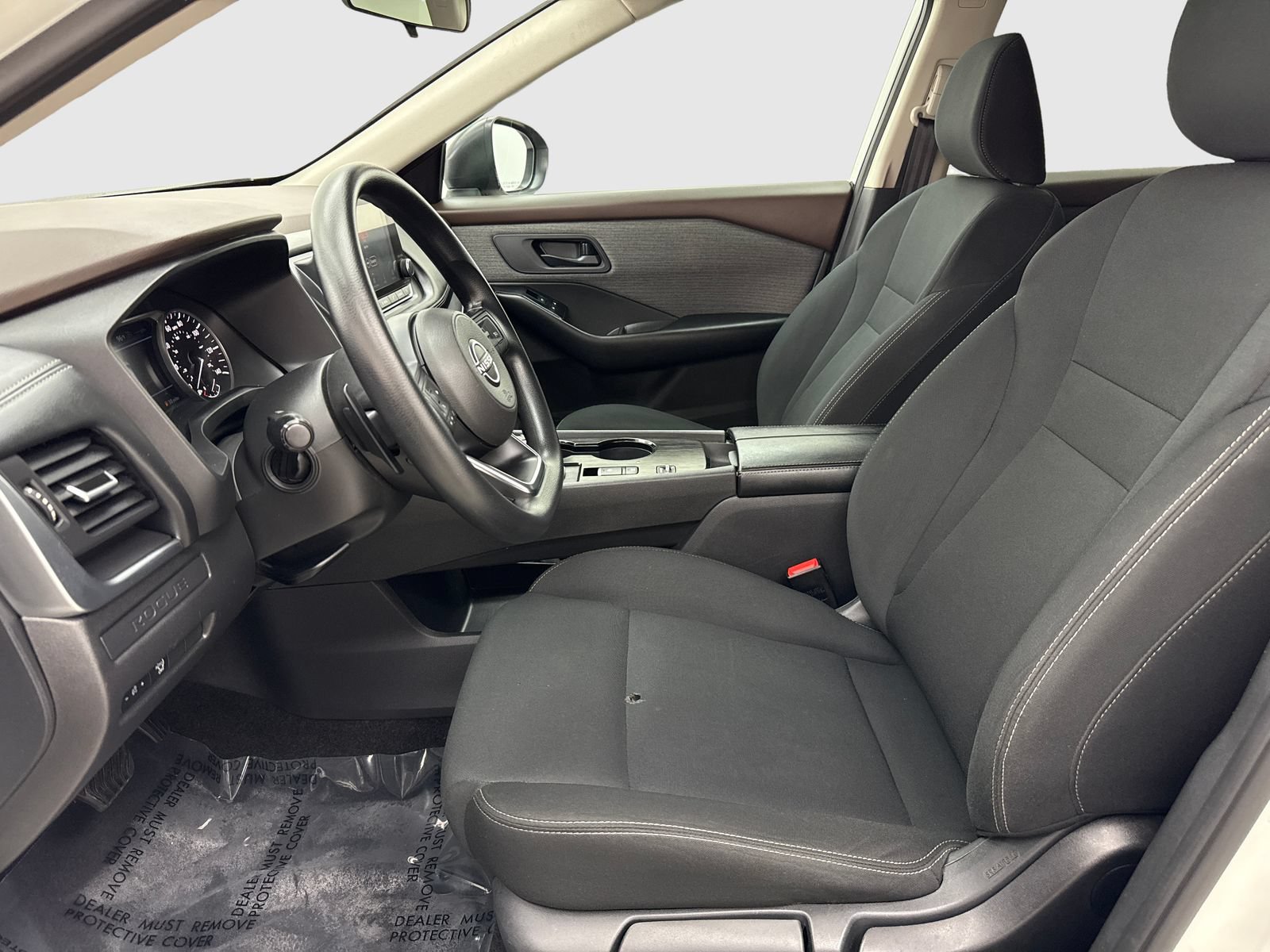 Used 2023 Nissan Rogue S FWD image 17