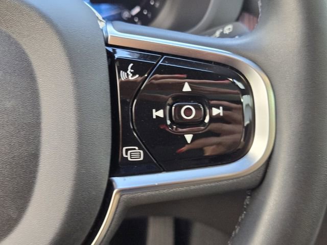 Certified 2024 Volvo XC60 B5 Ultimate w/ Protection Package Premier image 27