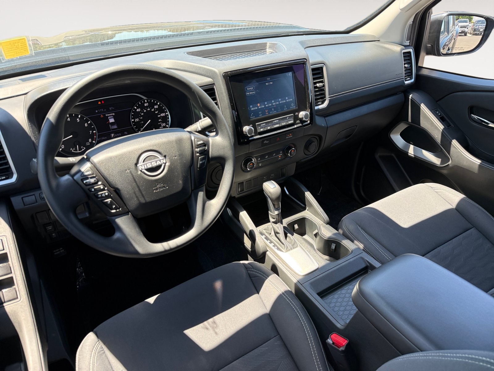 Used 2024 Nissan Frontier SV RWD image 15