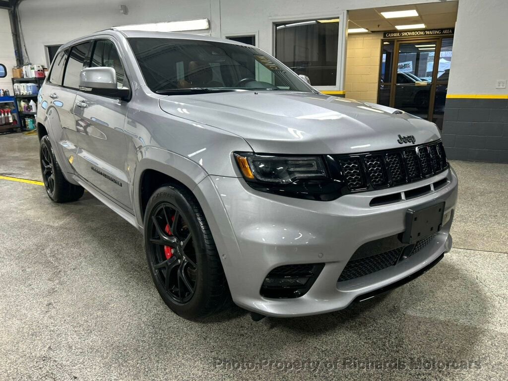 Used 2021 Jeep Grand Cherokee SRT image 9