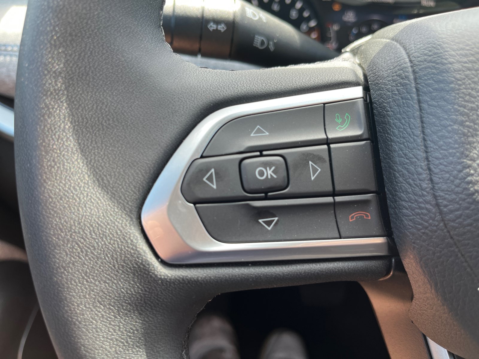 Certified 2023 Jeep Compass Latitude AWD/4WD image 18