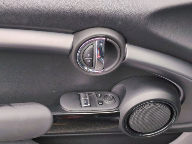 Used 2024 MINI Cooper 2-Door Hardtop image 13