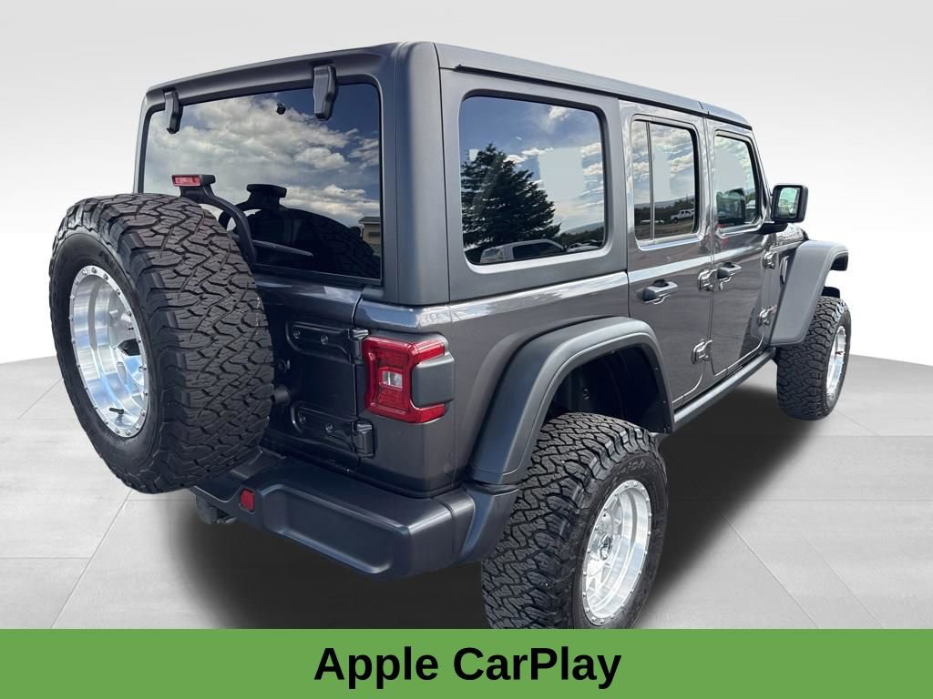 Used 2025 Jeep Wrangler Unlimited Rubicon w/ Convenience Group AWD/4WD image 8