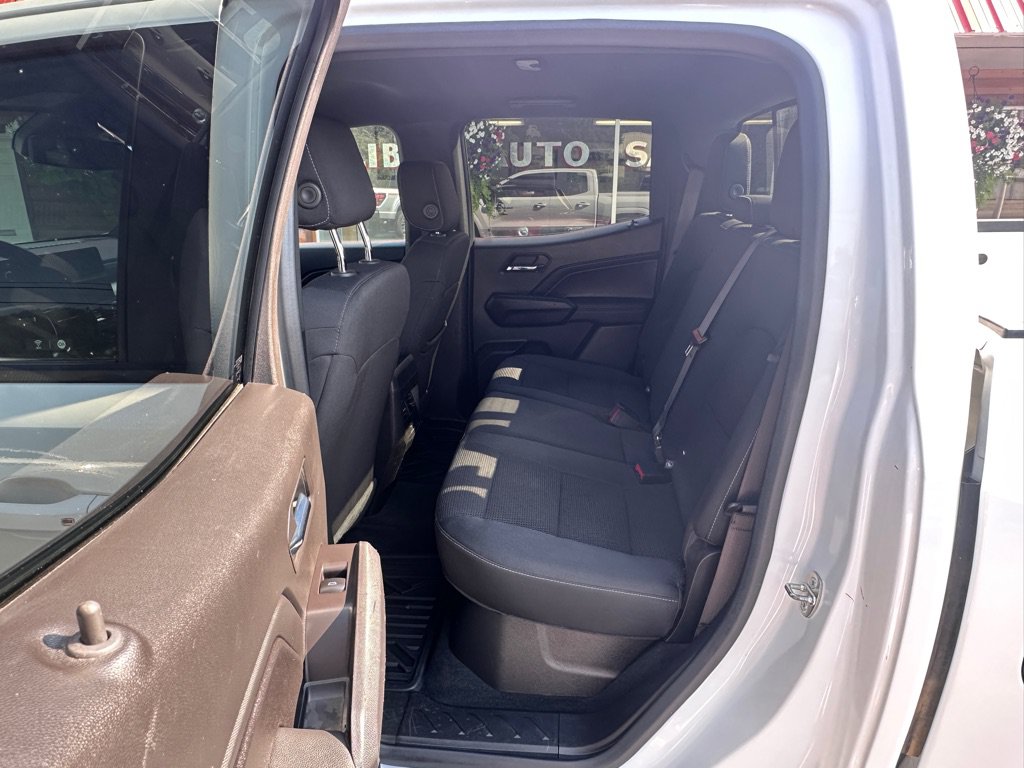 Used 2023 Chevrolet Colorado LT w/ LT Convenience Package II AWD/4WD image 9