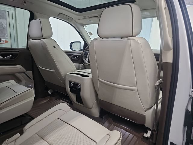 Used 2023 GMC Yukon XL Denali AWD/4WD image 31