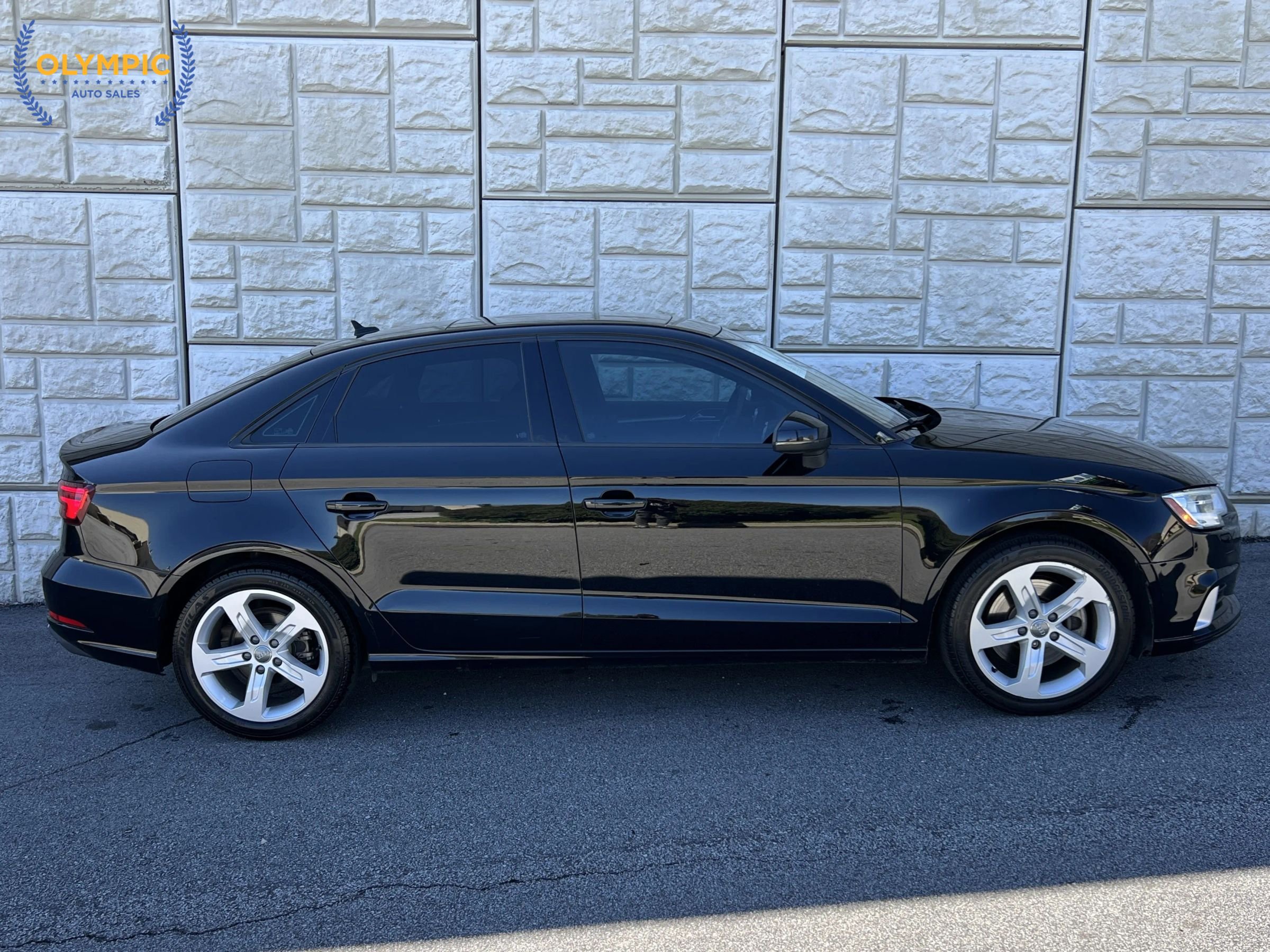 Used 2018 Audi A3 2.0T Premium image 8