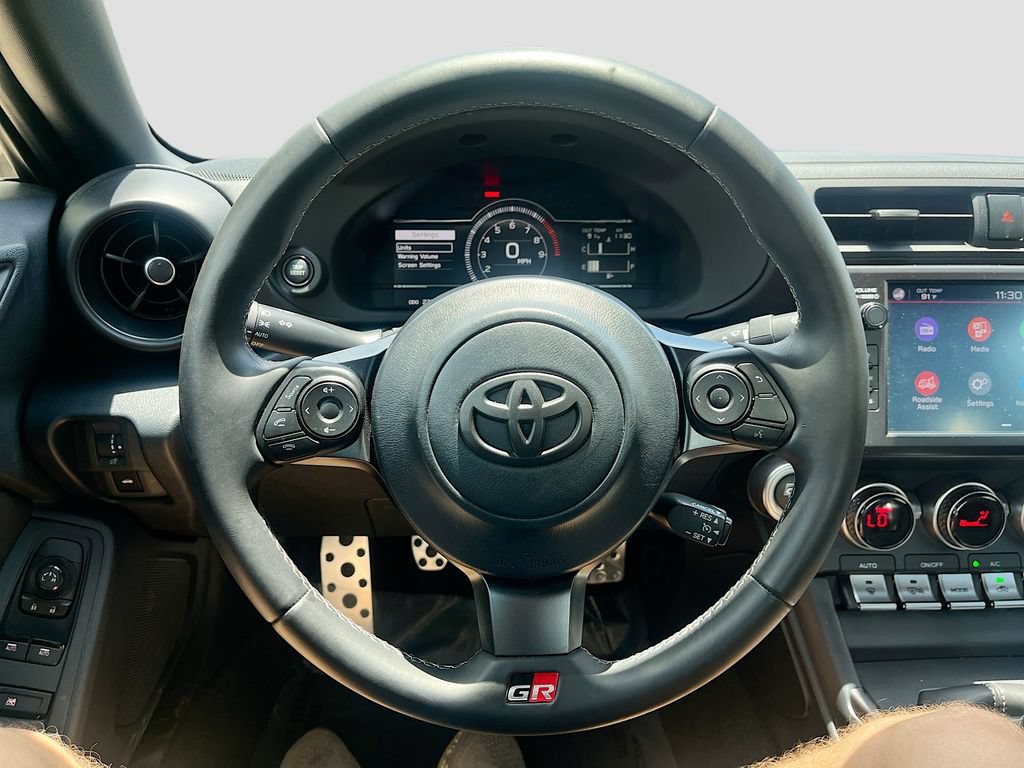 Used 2023 Toyota GR86 Premium w/ ALL Weather Mat Package (TMS) RWD image 11