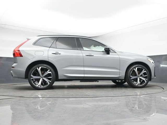 Used 2024 Volvo XC60 B5 Ultimate w/ Climate Package image 45