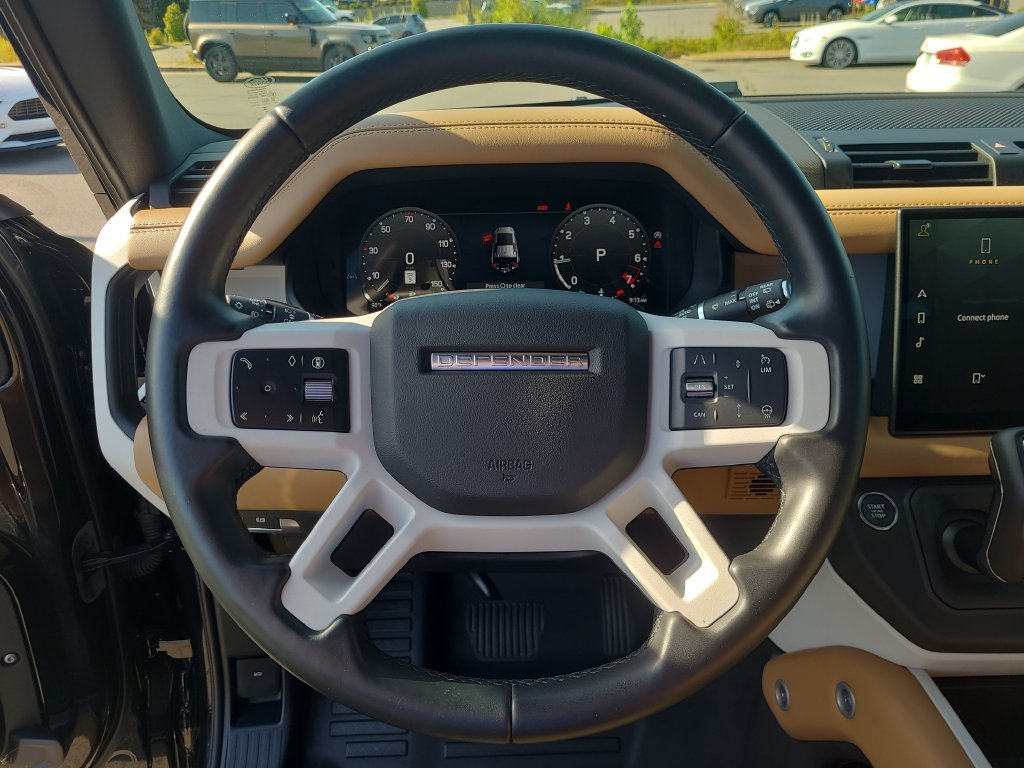 Used 2025 Land Rover Defender 110 X-Dynamic SE AWD/4WD image 19