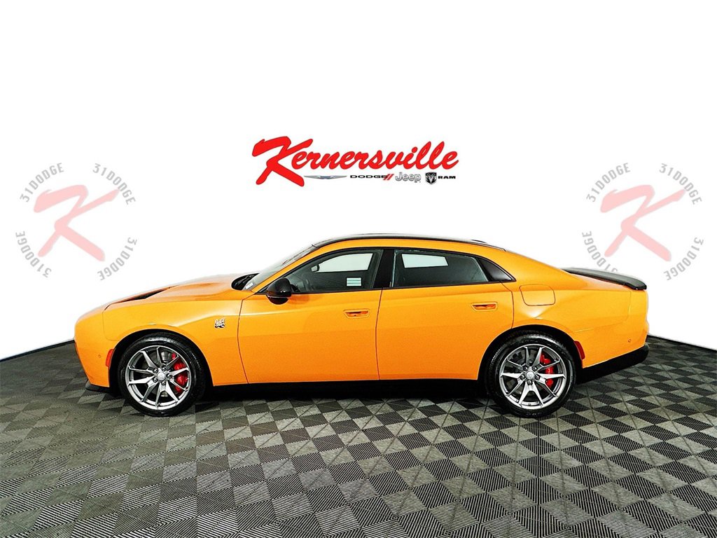 New 2026 Dodge Charger Daytona Scat Pack w/ Track Package image 4