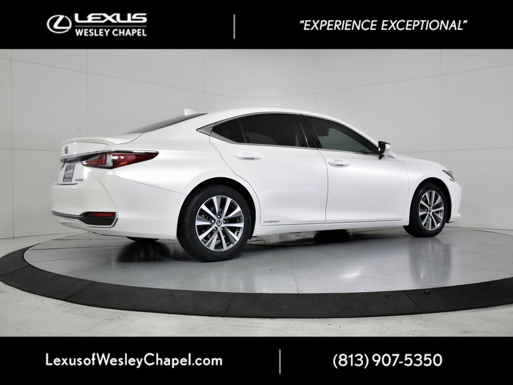 Used 2020 Lexus ES 300h w/ Premium Package image 6