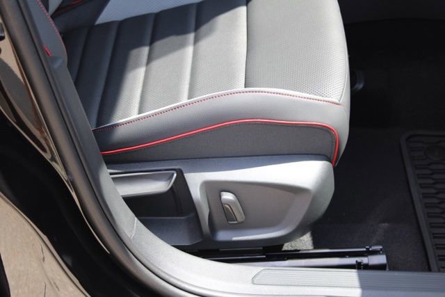 New 2025 Volkswagen GTI SE image 13