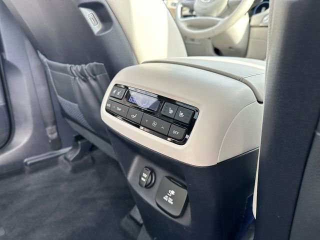 Used 2023 Hyundai Palisade Limited AWD/4WD image 39