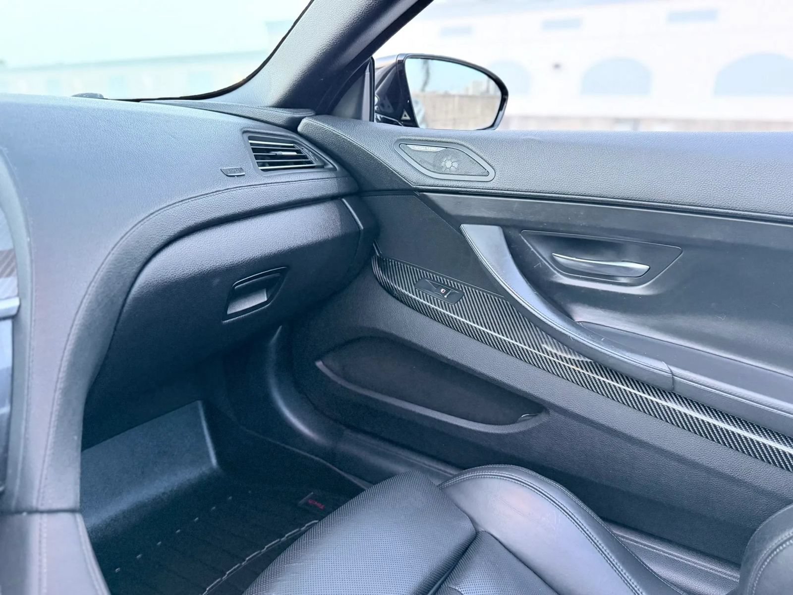 Used 2015 BMW M6 Convertible RWD image 12