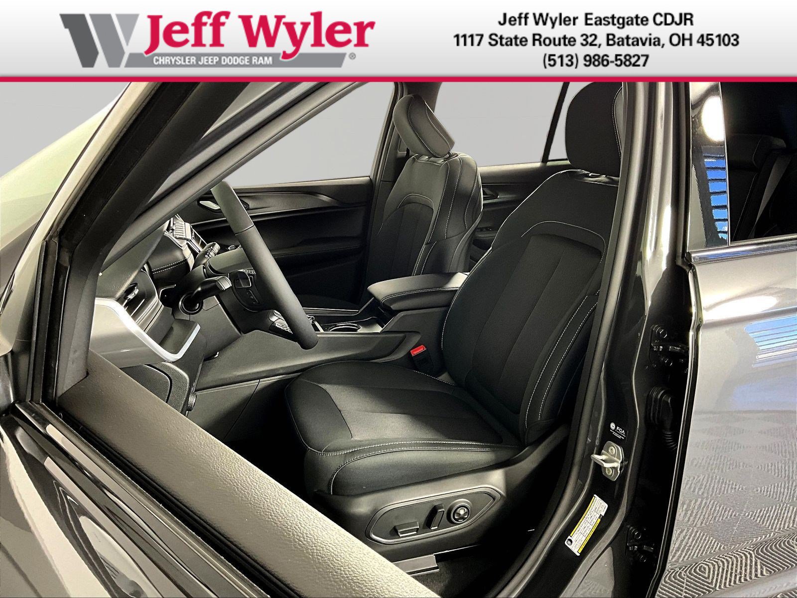 New 2026 Jeep Grand Cherokee Laredo X AWD/4WD image 17