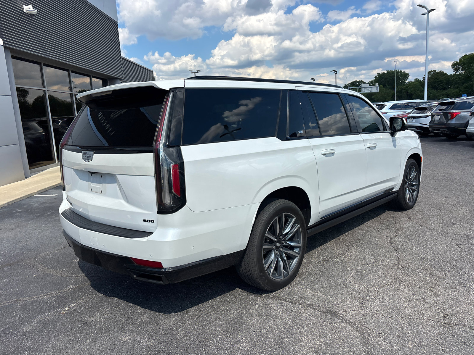 Used 2023 Cadillac Escalade ESV Sport Platinum AWD/4WD image 7