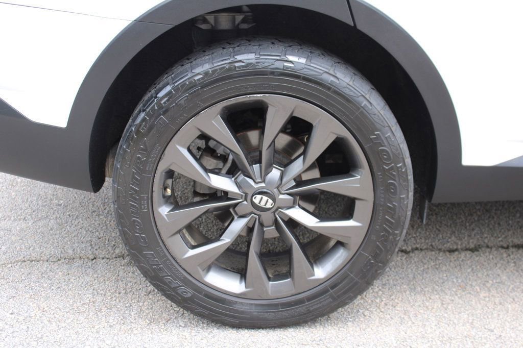 Used 2021 Kia Sorento EX w/ EX AWD X-Line Package image 36