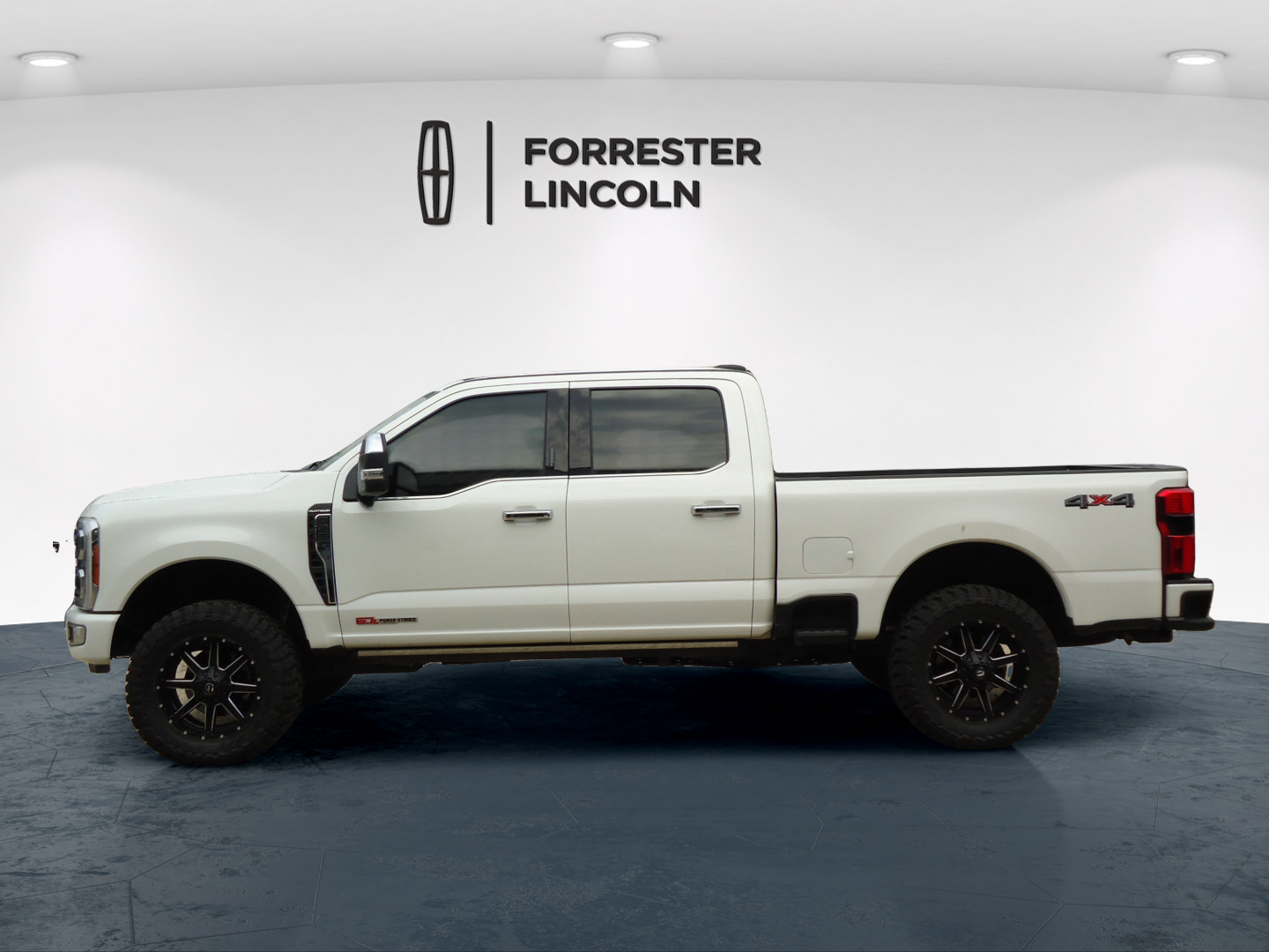 Used 2023 Ford F250 Platinum AWD/4WD image 6