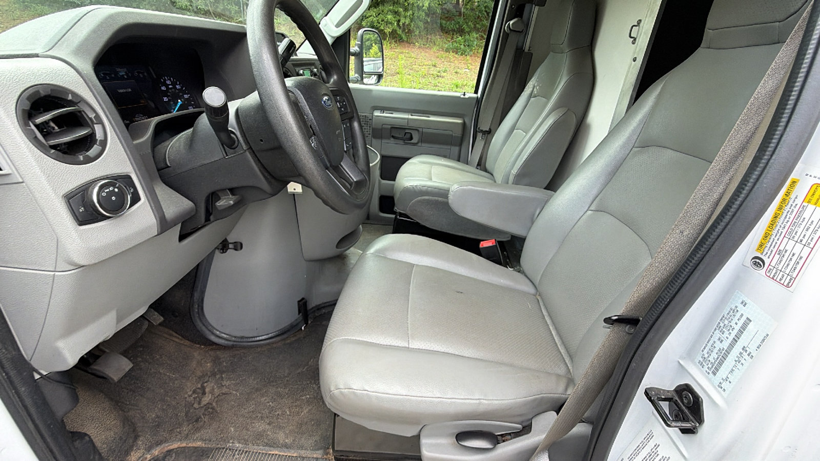 Used 2022 Ford E-350 and Econoline 350 Super Duty RWD image 16