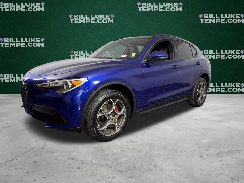 Used 2022 Alfa Romeo Stelvio Sprint RWD image 3
