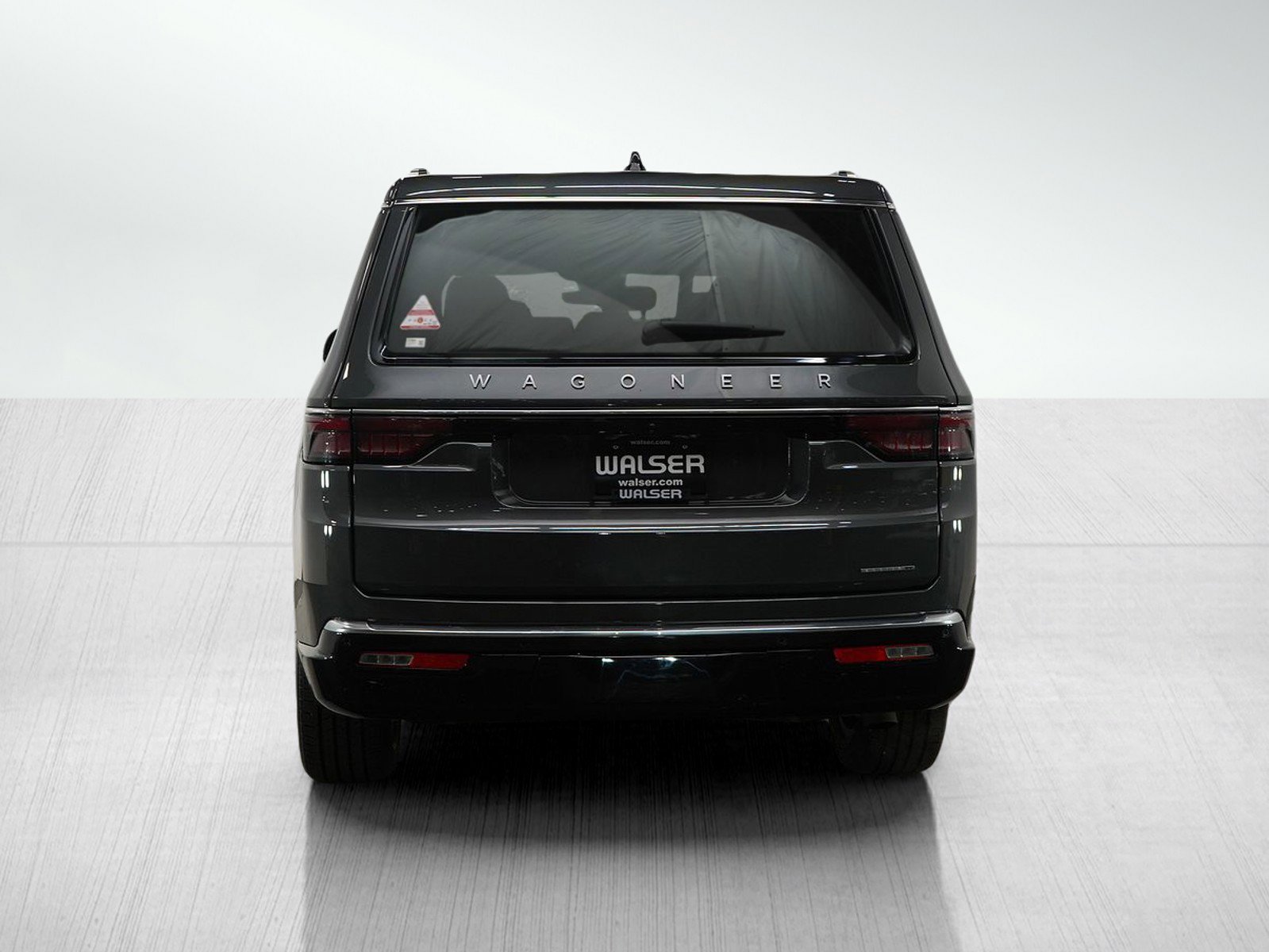 Used 2024 Jeep Wagoneer L Series II w/ Flexible Seating Group image 4