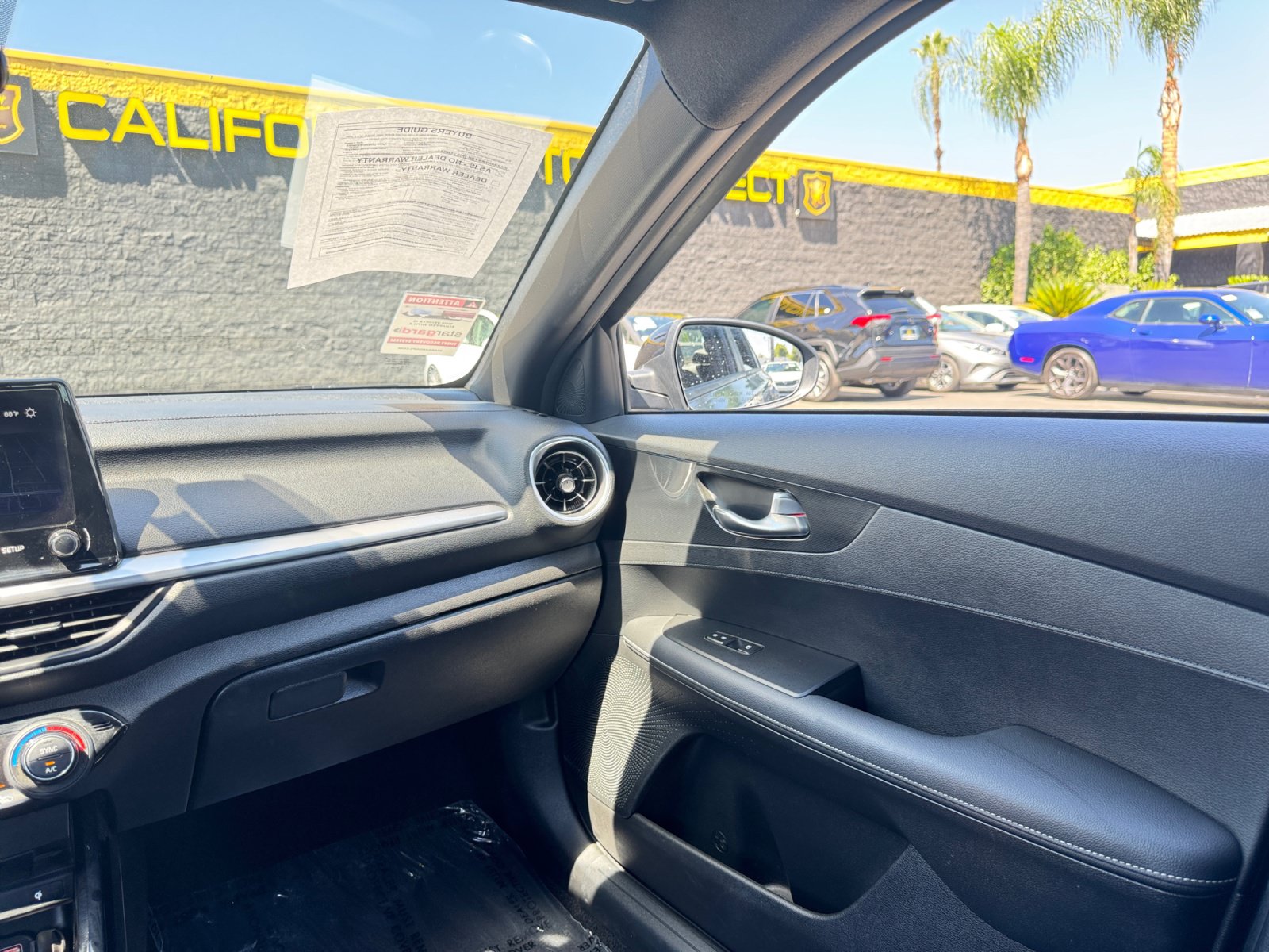 Used 2023 Kia Forte GT-Line w/ GT-Line Premium Package FWD image 22