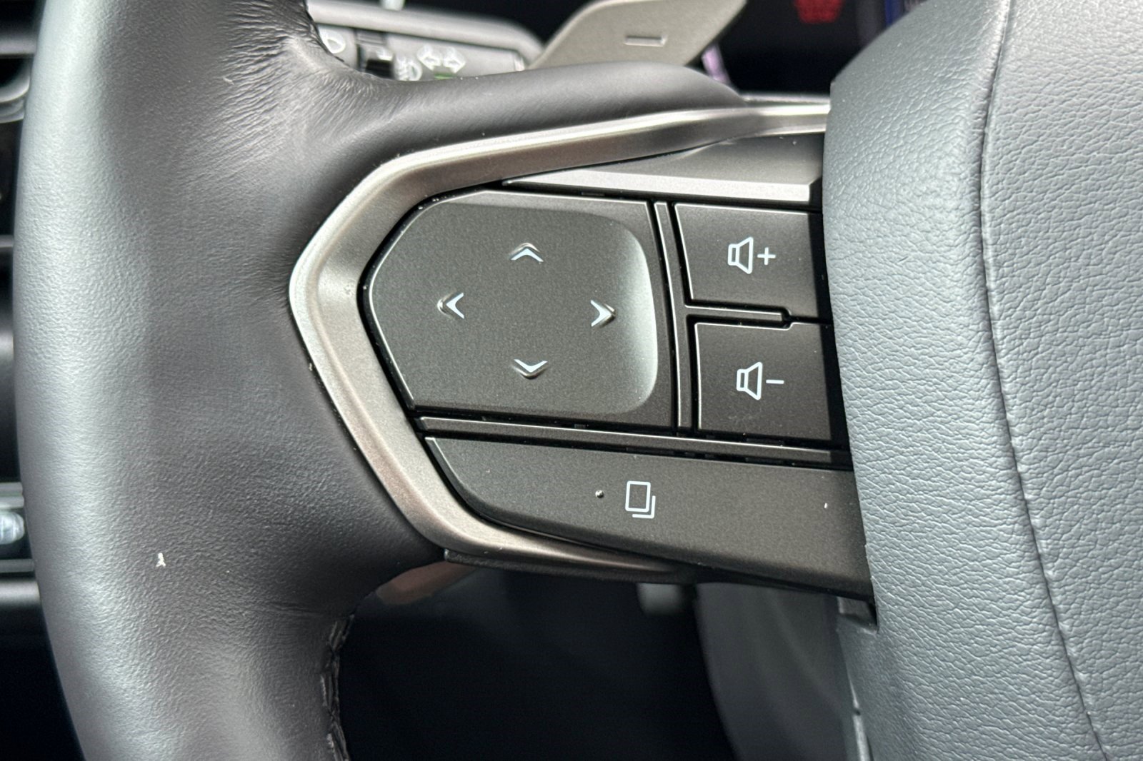 Used 2025 Lexus NX 350h AWD w/ Premium Package image 30