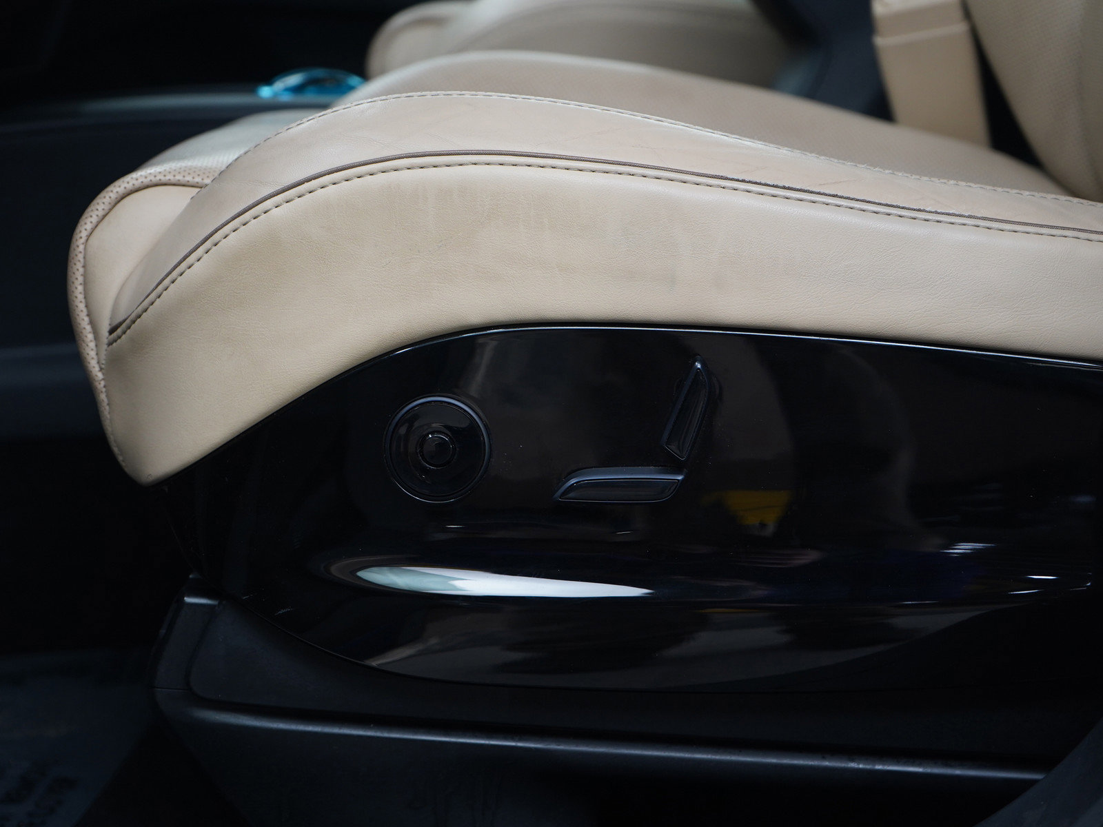 Used 2016 Tesla Model X Performance image 26