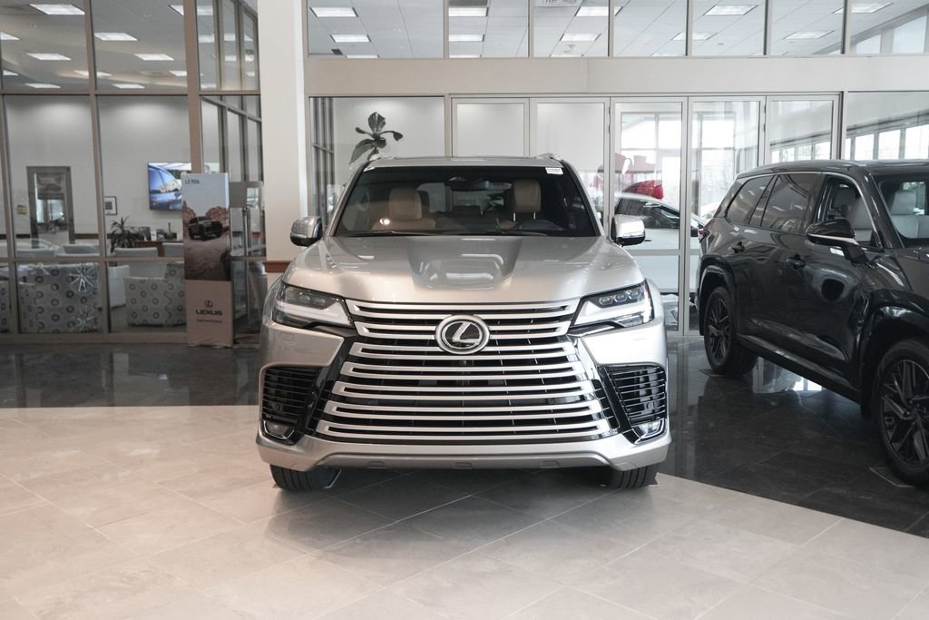 New 2026 Lexus LX 700h Luxury image 2