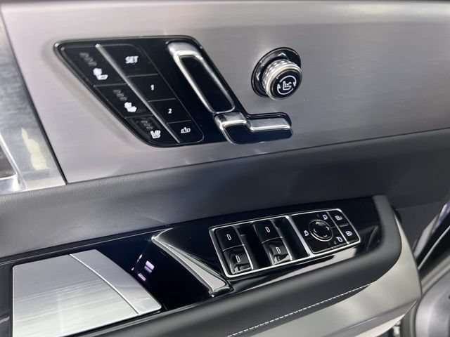 Used 2026 Cadillac Vistiq Platinum AWD/4WD image 23