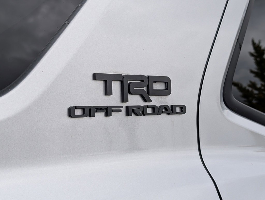 Used 2025 Toyota 4Runner TRD Off-Road image 30