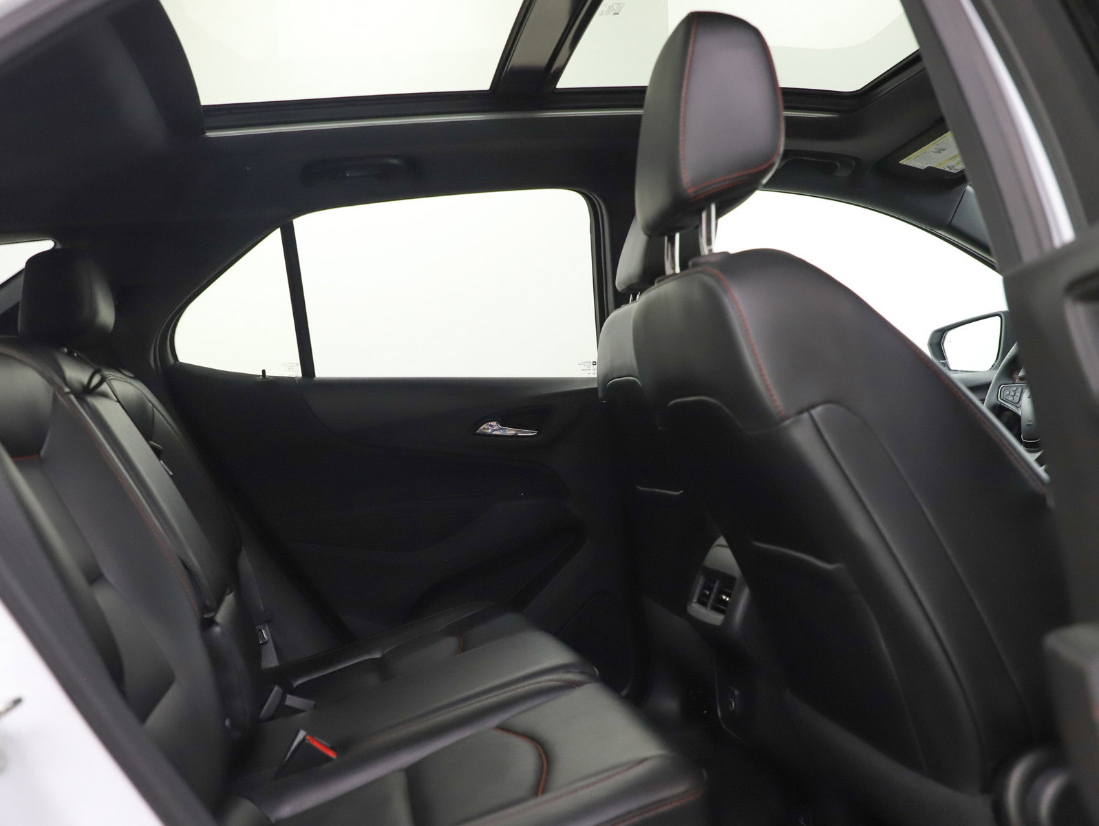 Used 2024 Chevrolet Equinox RS w/ RS Leather Package image 12