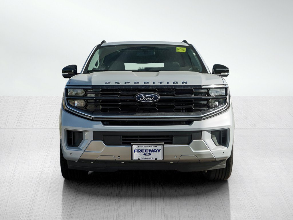 New 2026 Ford Expedition Max Platinum w/ Platinum Ultimate Package AWD/4WD image 2