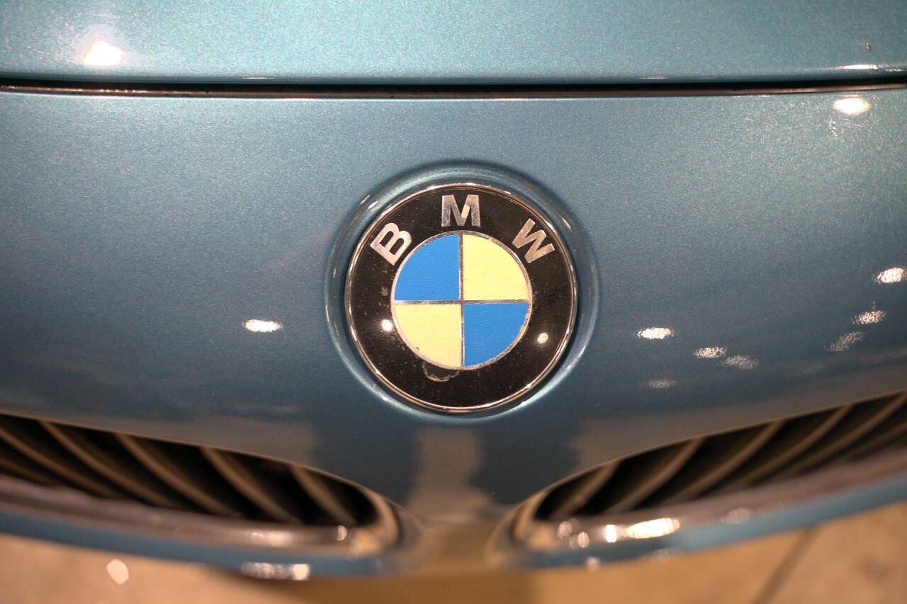 Used 2005 BMW Z4 2.5i image 33