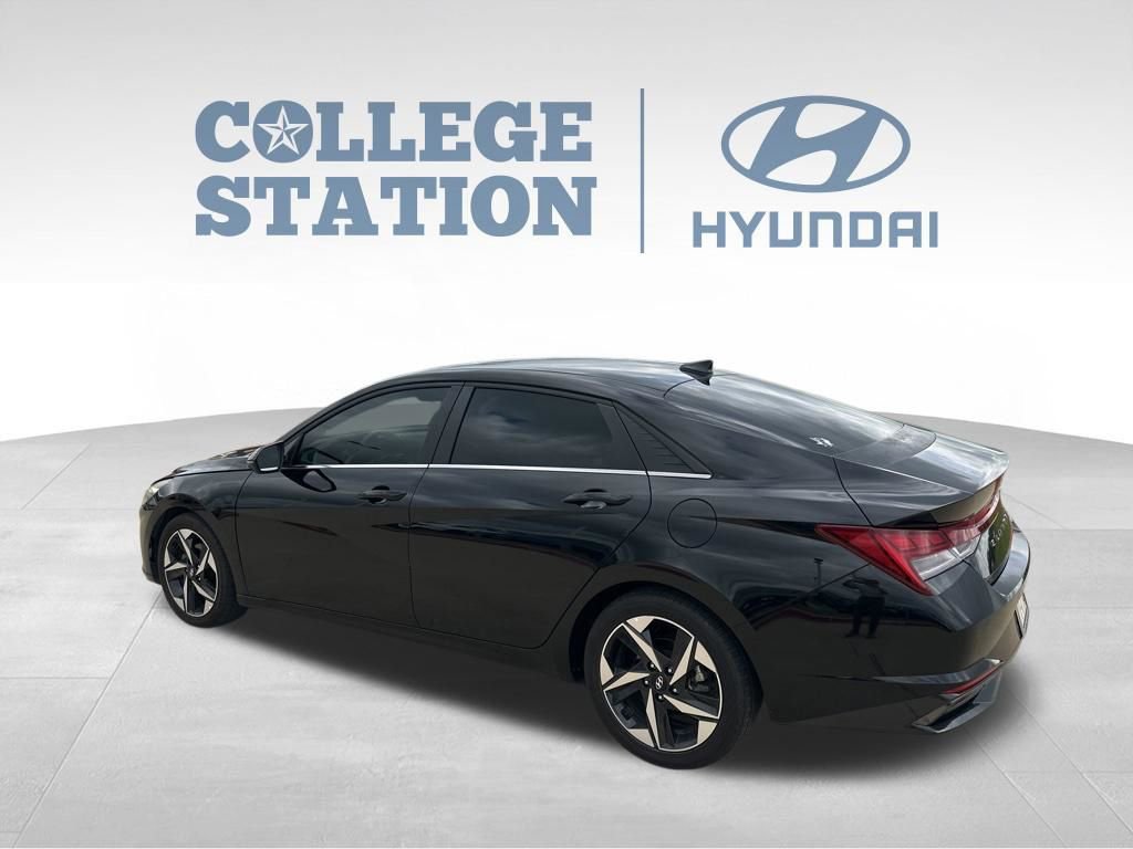 Used 2022 Hyundai Elantra Limited w/ Cargo Package image 10