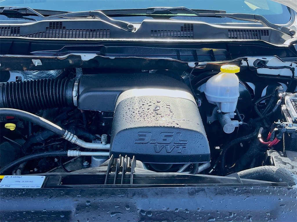 Used 2022 RAM 1500 Classic SLT image 27