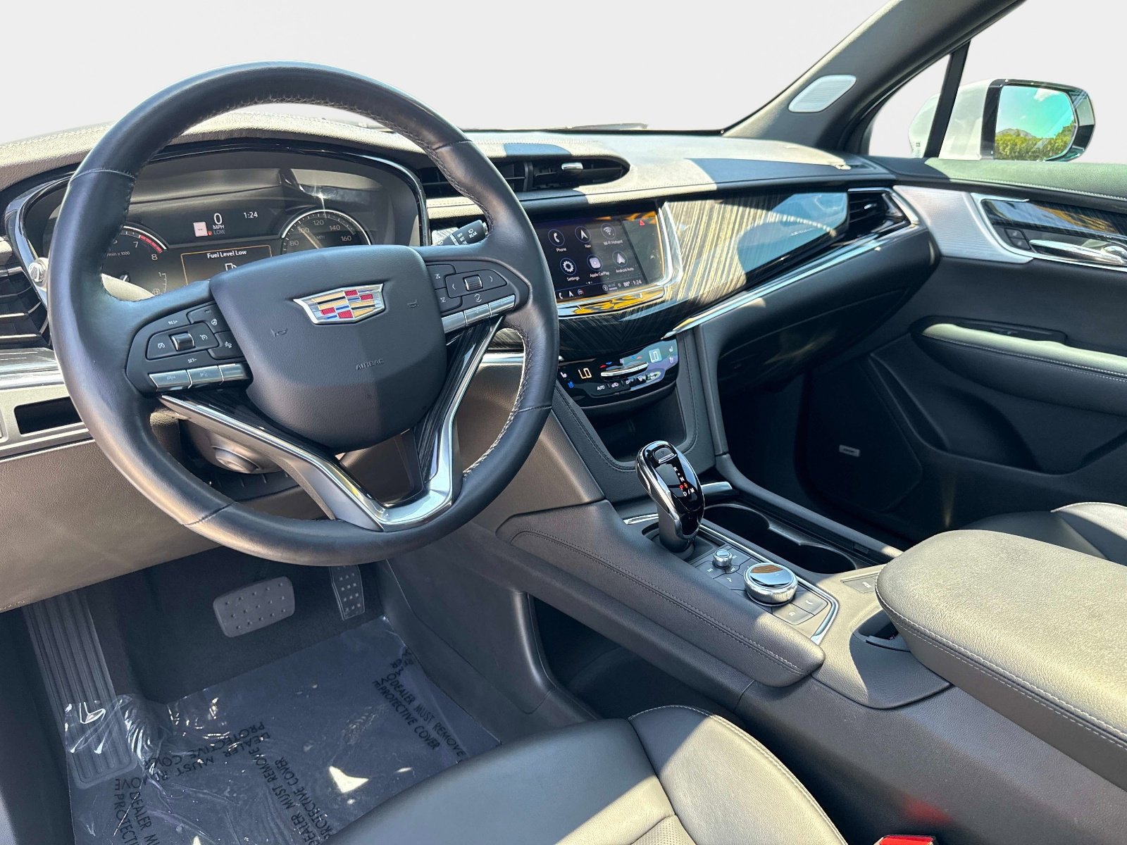 Used 2023 Cadillac XT6 Premium Luxury FWD image 17