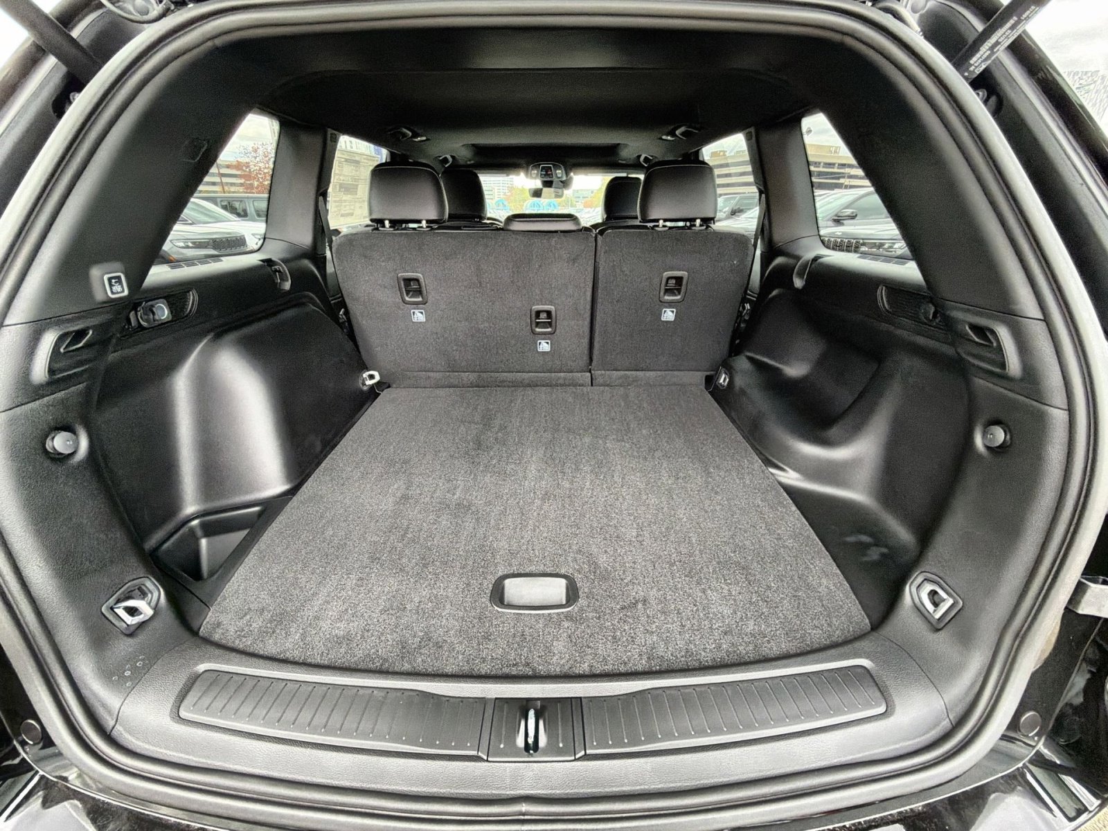 New 2025 Jeep Grand Cherokee Laredo image 25