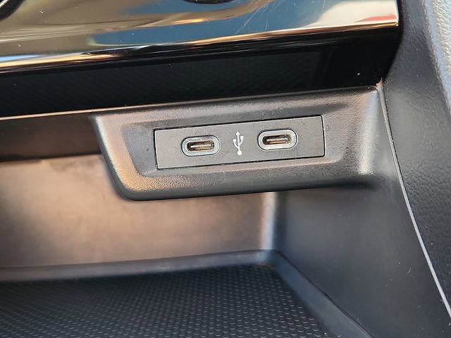 Used 2024 Volkswagen Jetta SE image 23